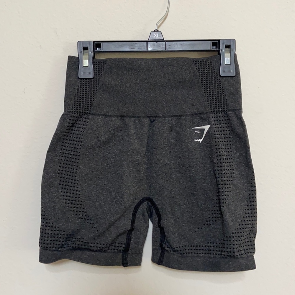 GYMSHARK SHORTS XS